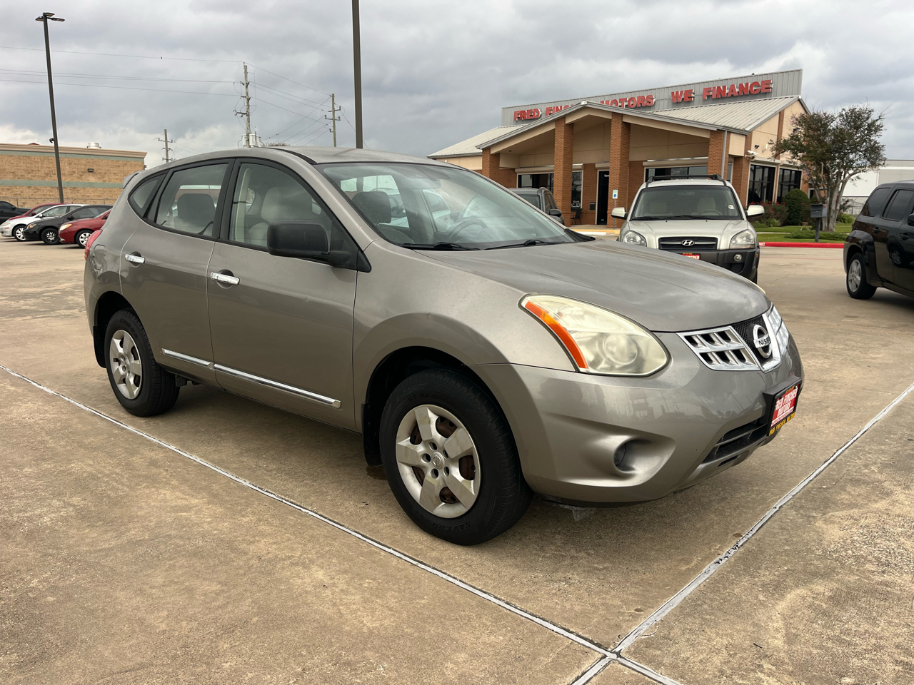 Nissan Rogue S FWD Krom Edition 2012
