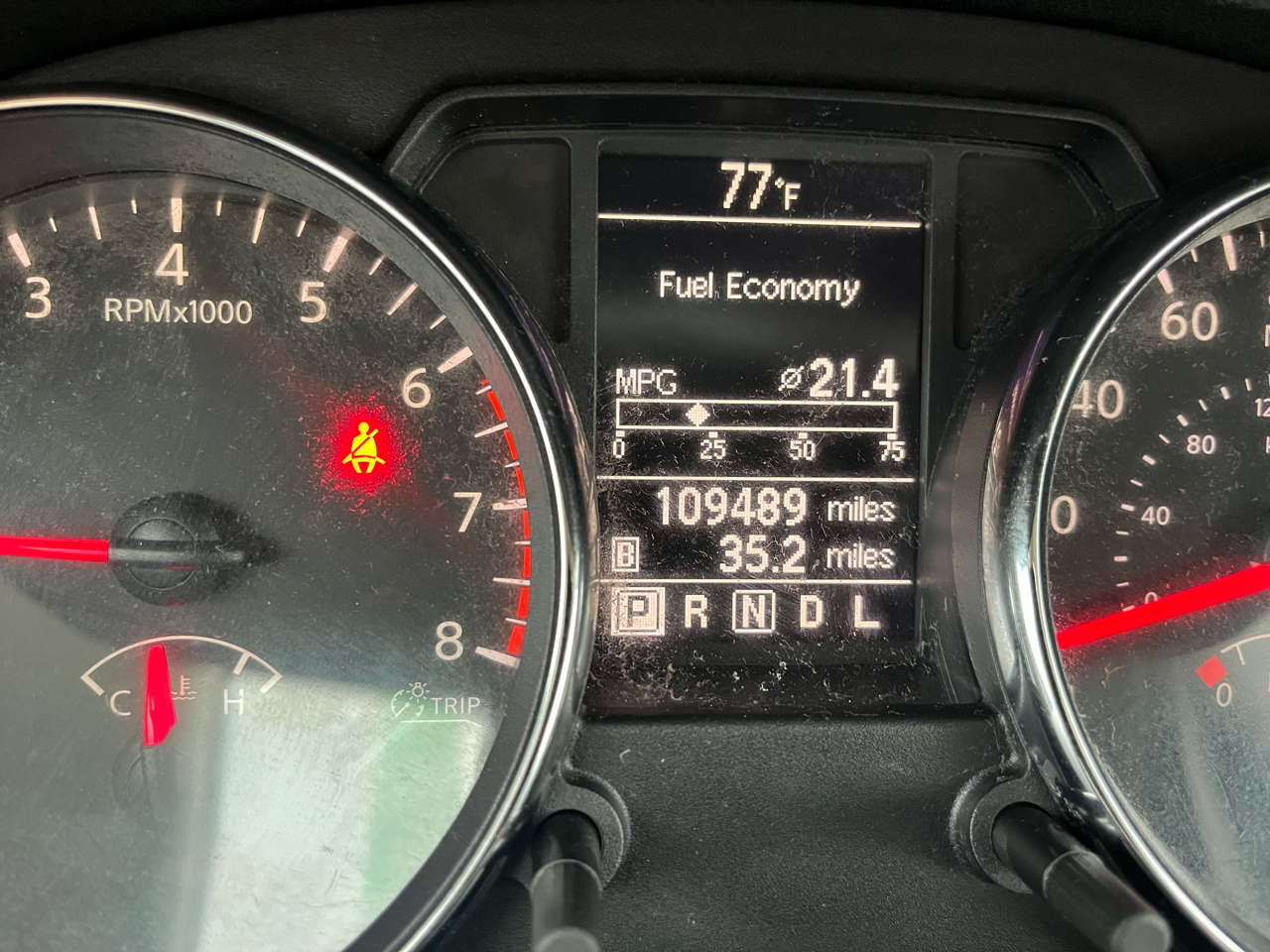 Nissan Rogue S FWD Krom Edition 2012