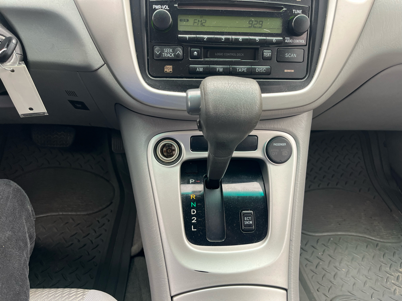 Toyota Highlander 2WD with 3rd-Row Seat 2006