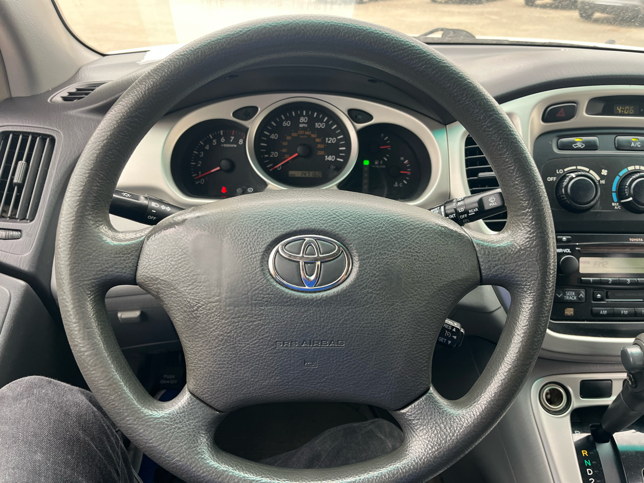 Toyota Highlander 2WD with 3rd-Row Seat 2006