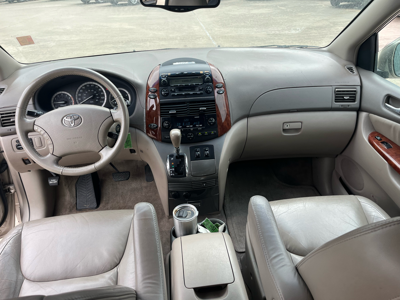 Toyota Sienna XLE 2005