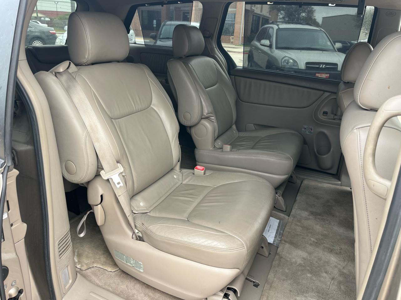 Toyota Sienna XLE 2005
