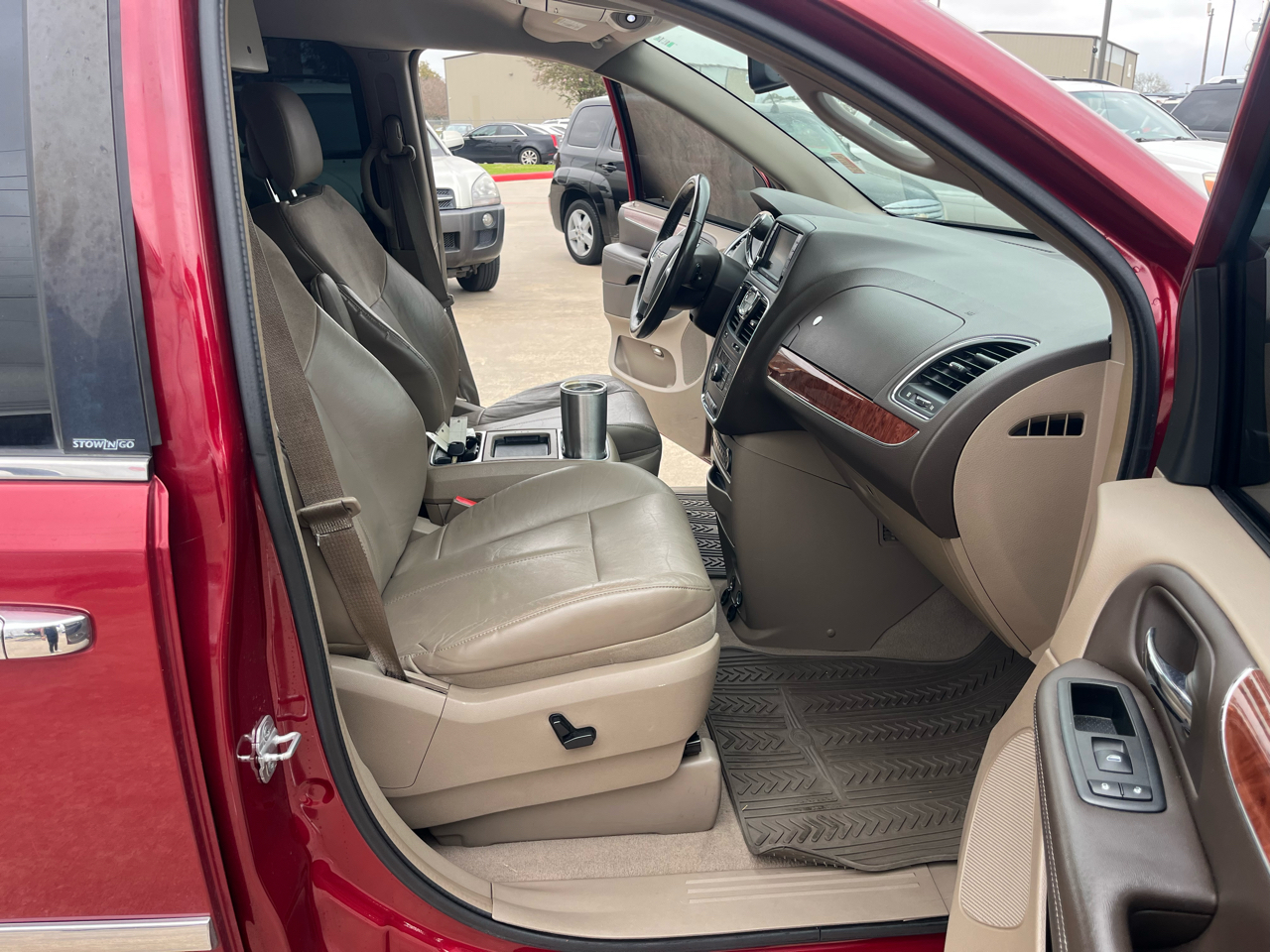 Chrysler Town & Country Limited 2011