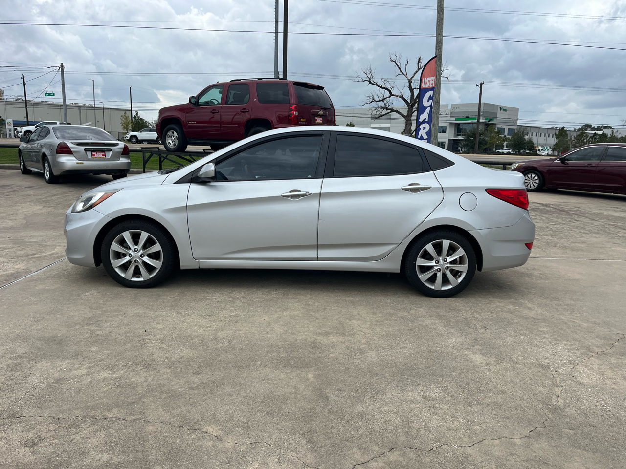 Hyundai Accent GLS 4-Door 2012
