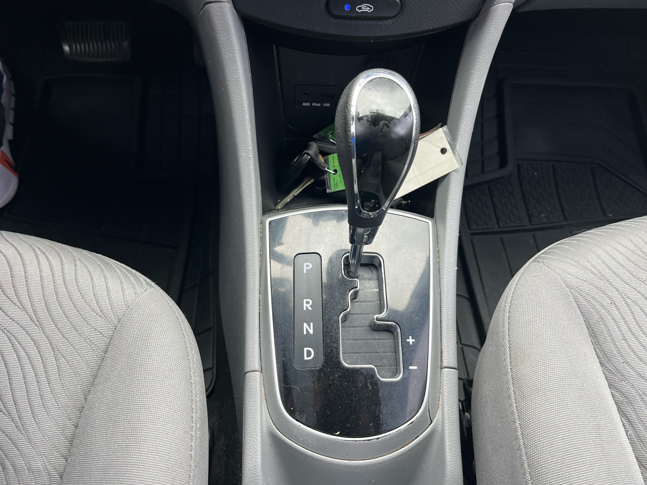 Hyundai Accent GLS 4-Door 2012