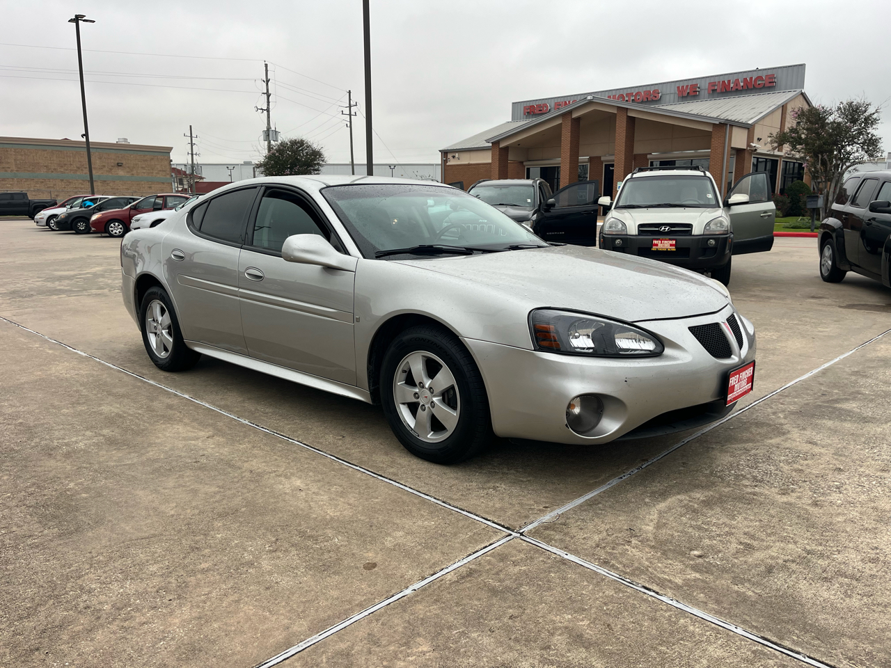 Pontiac Grand Prix Base 2006