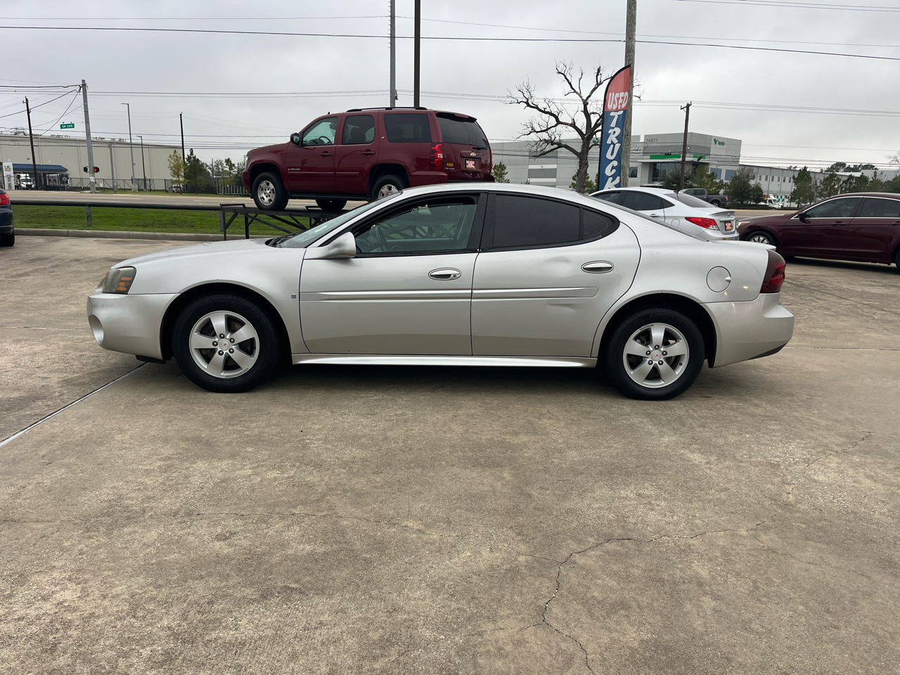 Pontiac Grand Prix Base 2006