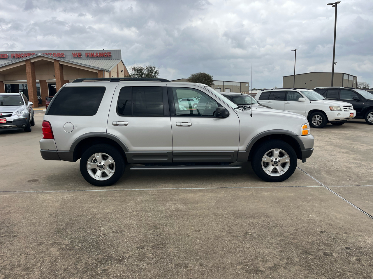 Ford Explorer XLT 4.6L 4WD 2003