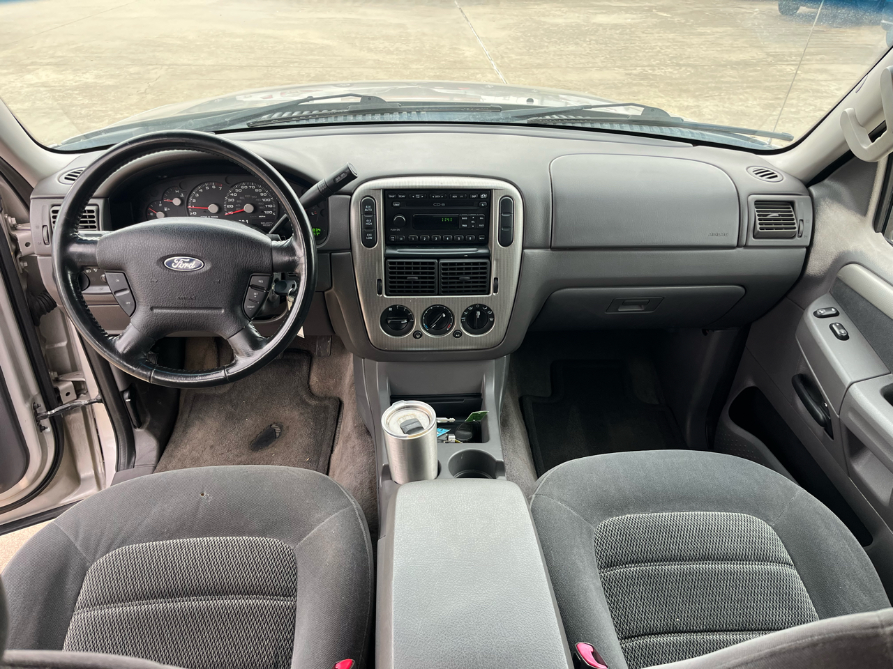 Ford Explorer XLT 4.6L 4WD 2003