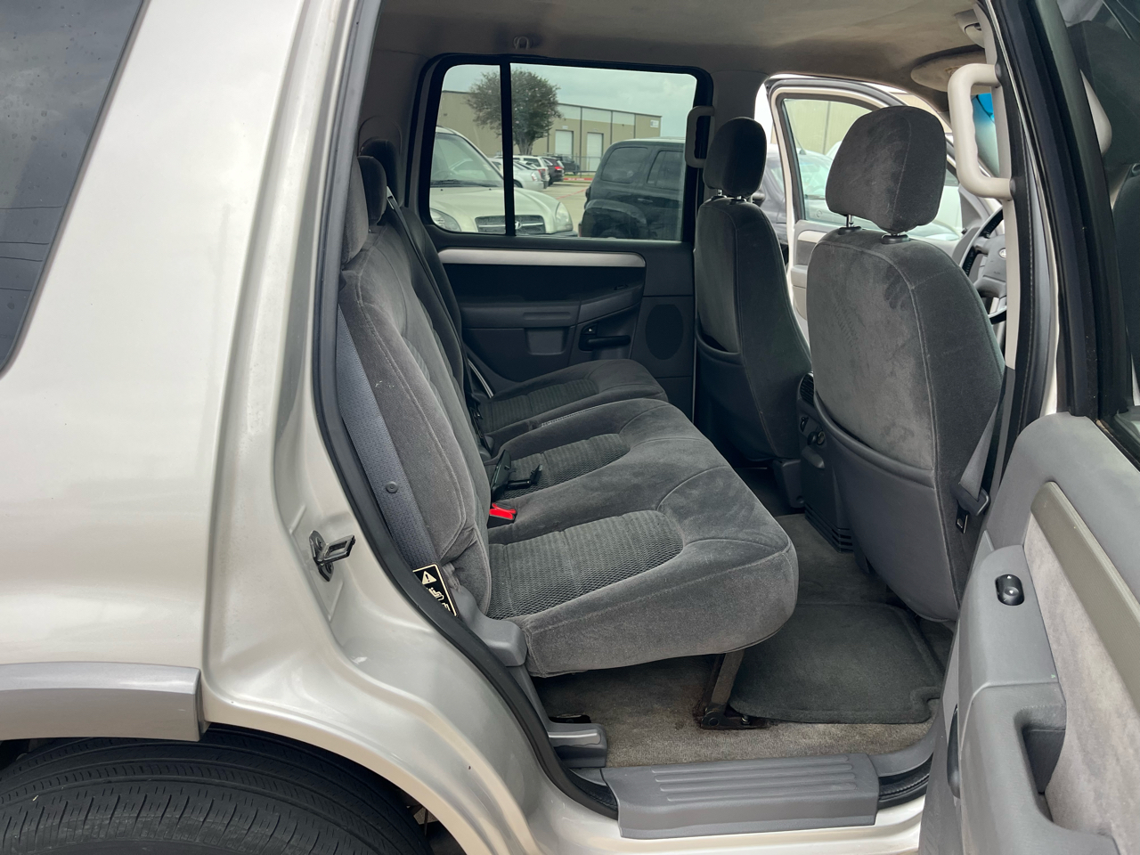 Ford Explorer XLT 4.6L 4WD 2003