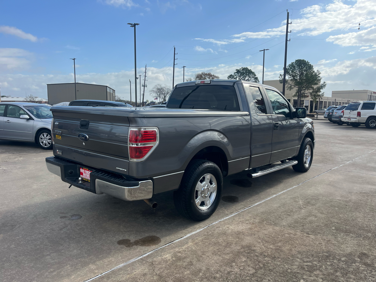 Ford F-150 XL SuperCab 8-ft. Bed 2WD 2013