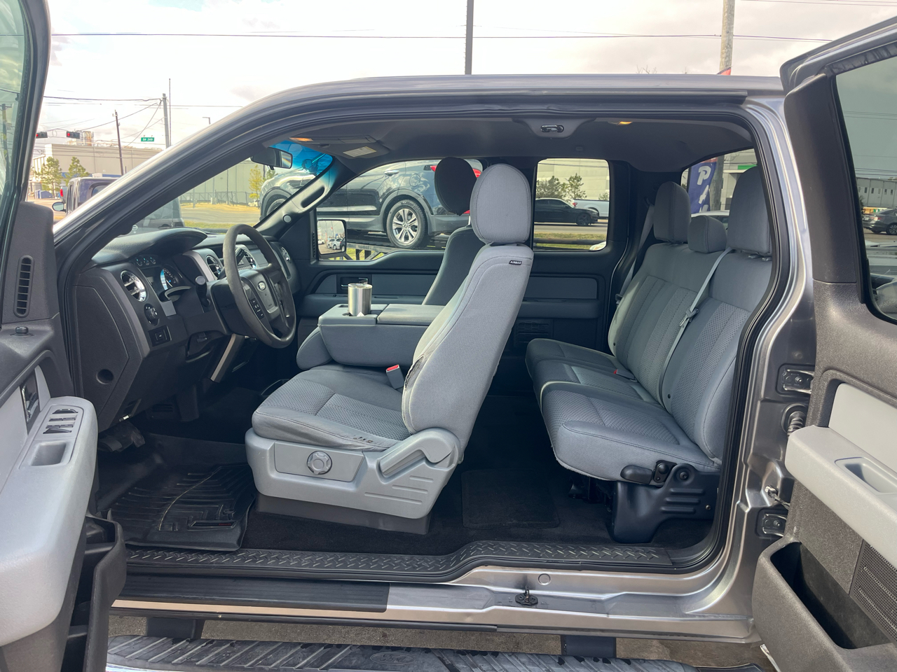 Ford F-150 XL SuperCab 8-ft. Bed 2WD 2013
