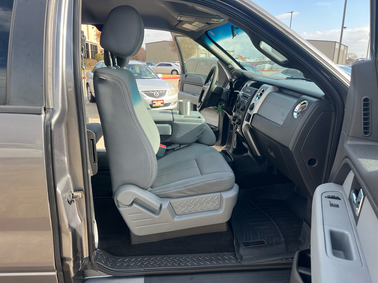 Ford F-150 XL SuperCab 8-ft. Bed 2WD 2013