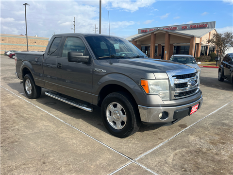 2013 Ford F-150 XL SuperCab 8-ft. Bed 2WD
