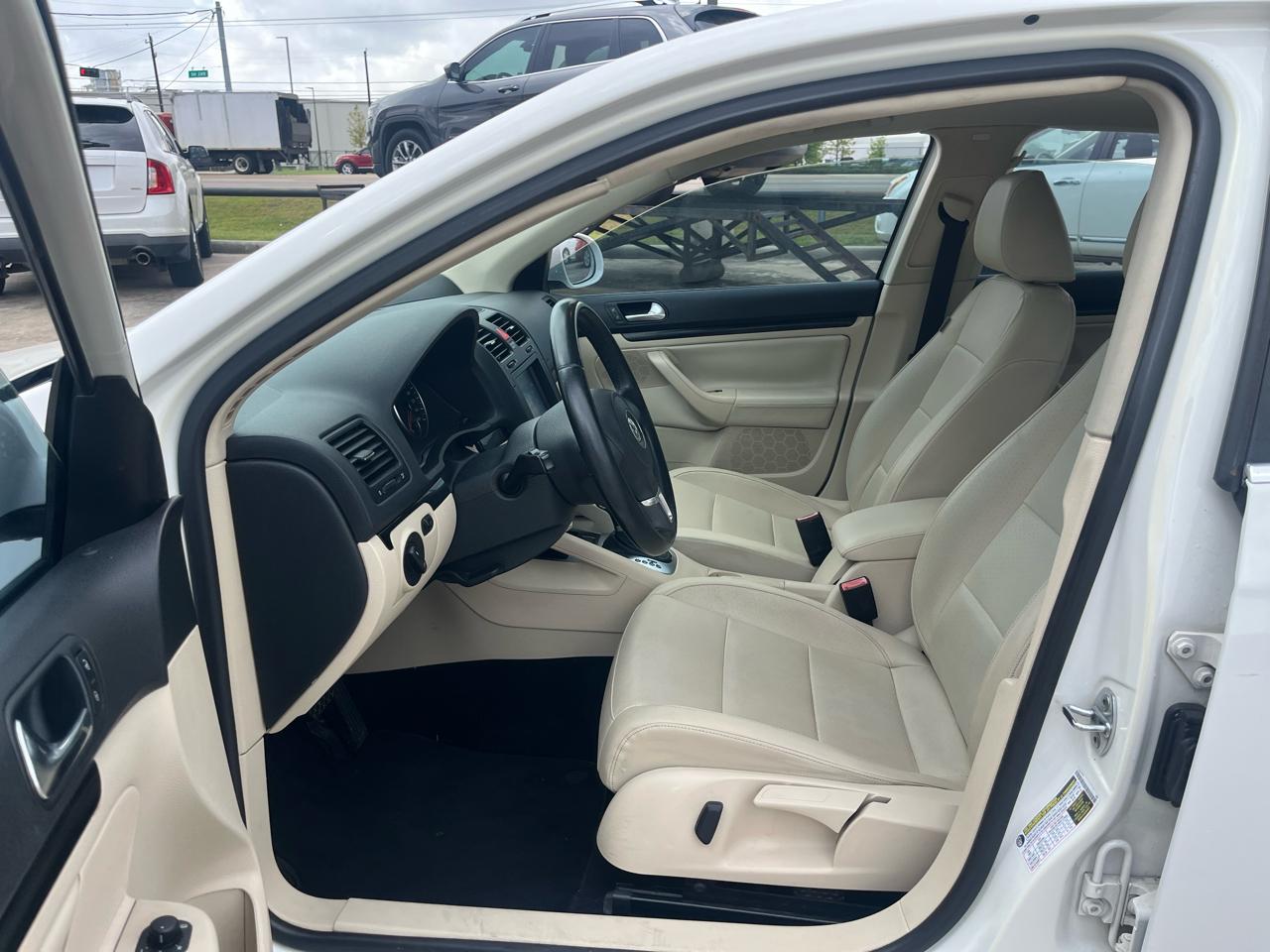 Volkswagen Jetta SE 2010