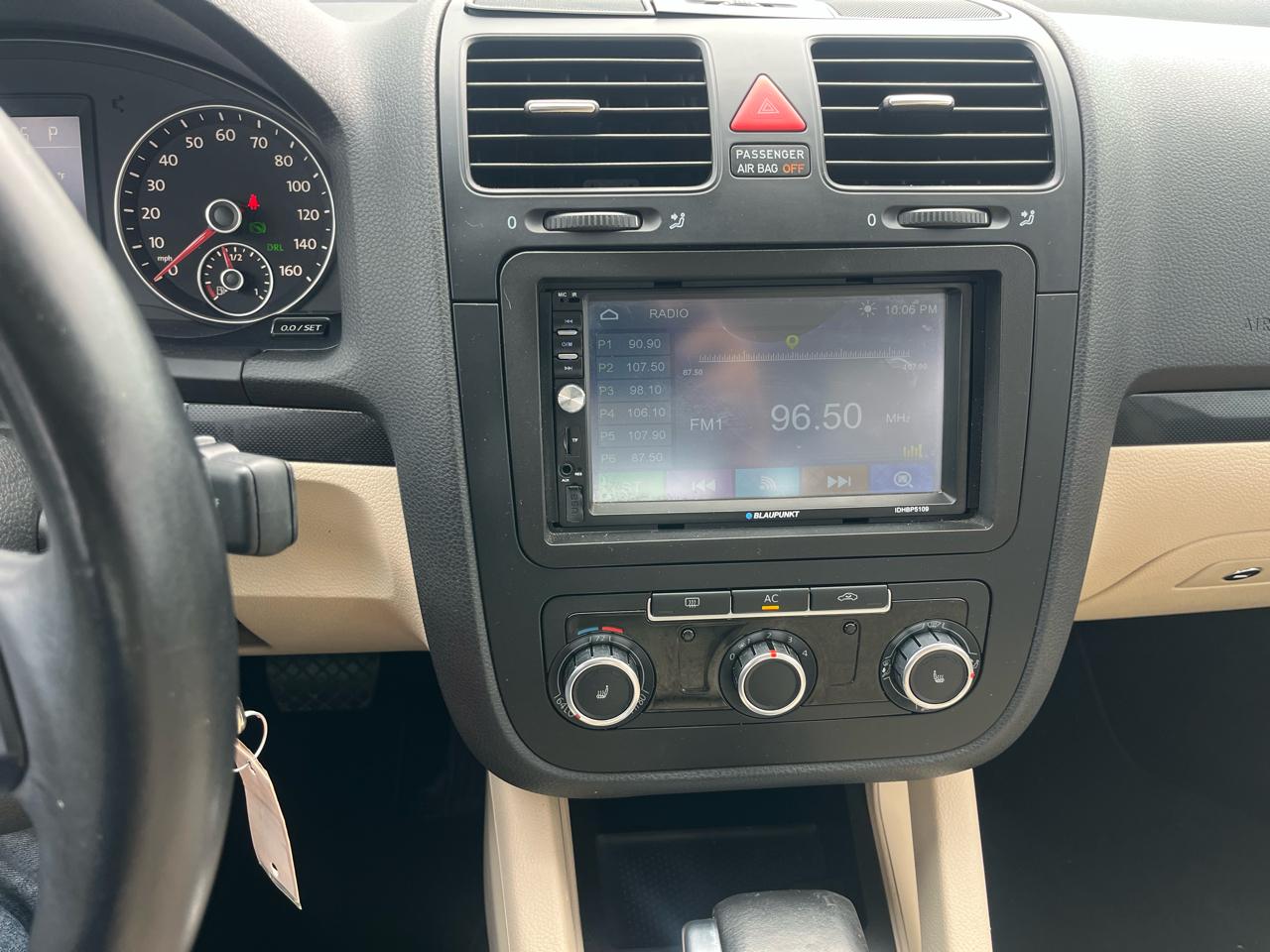 Volkswagen Jetta SE 2010