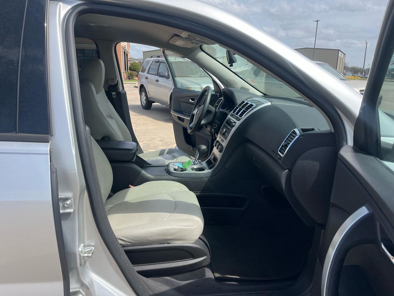 GMC Acadia SLE-1 FWD 2011