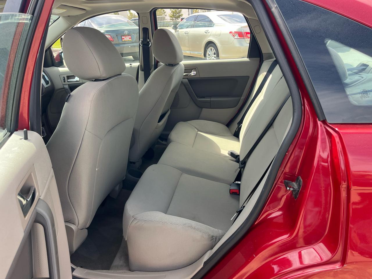 Ford Focus SES Sedan 2010