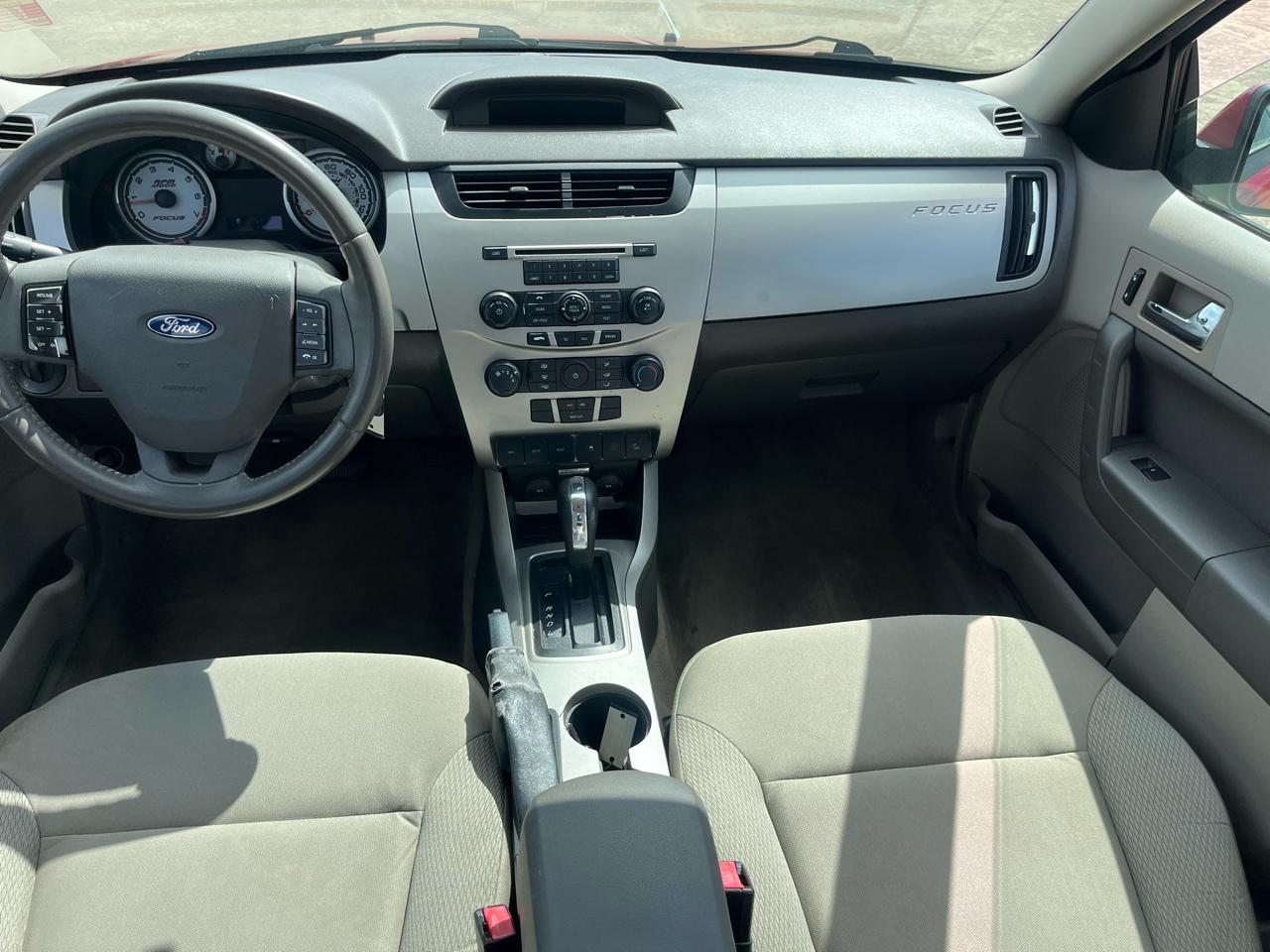 Ford Focus SES Sedan 2010