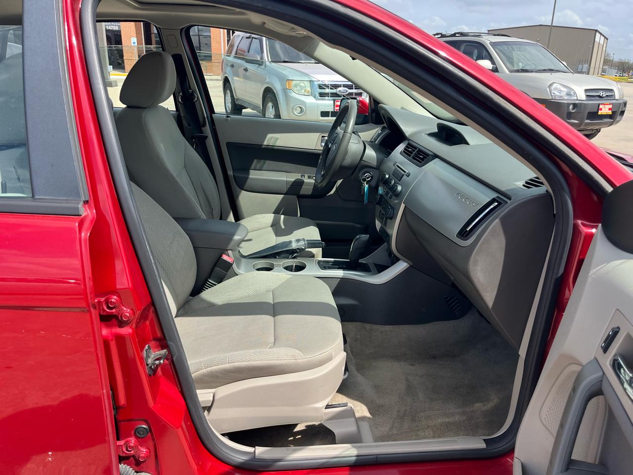 Ford Focus SES Sedan 2010