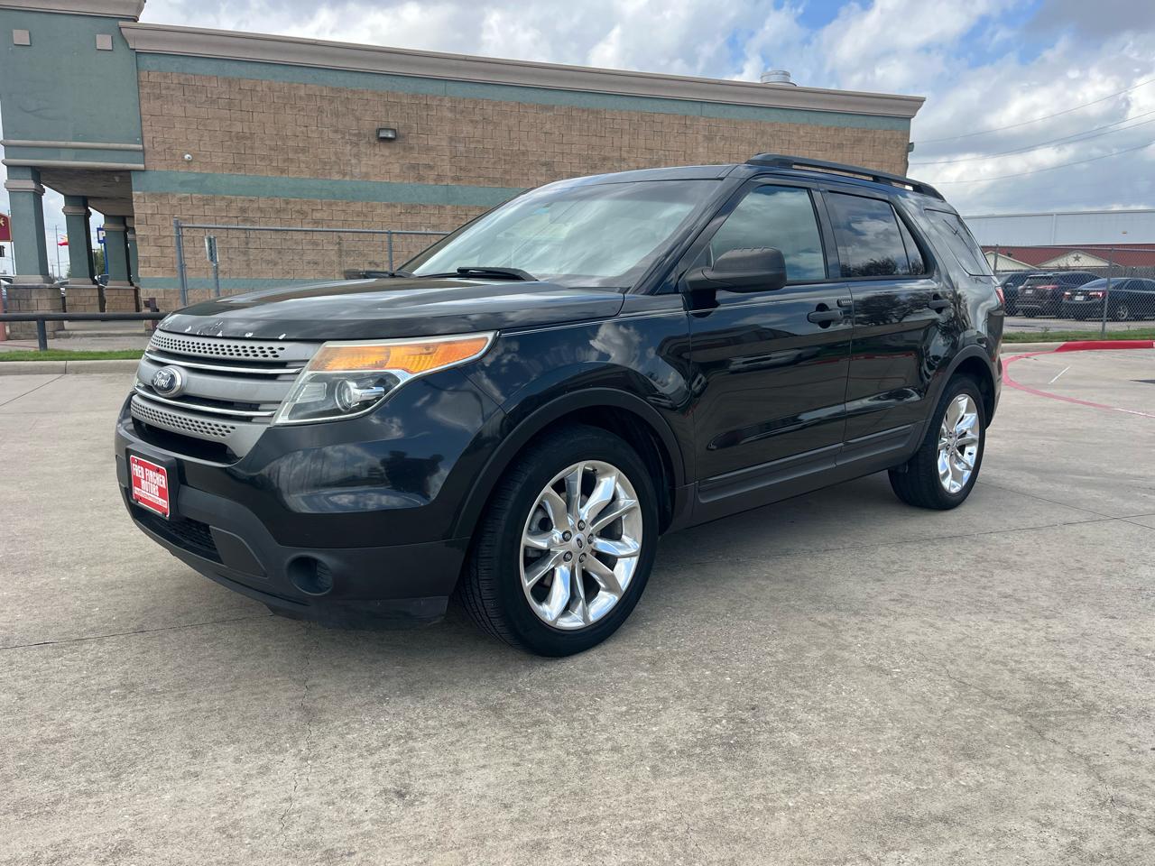 Ford Explorer Base FWD 2013