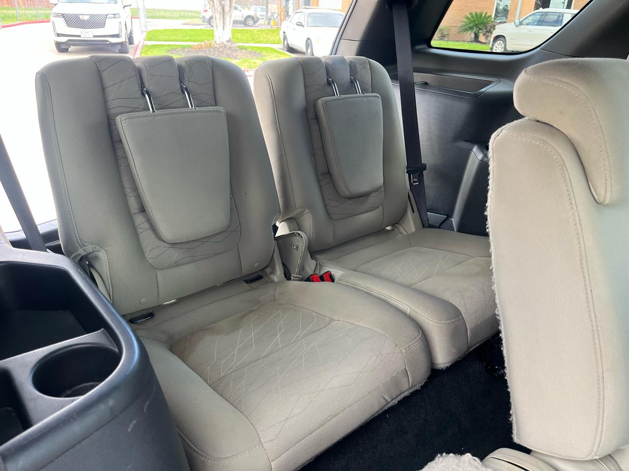 Ford Explorer Base FWD 2013