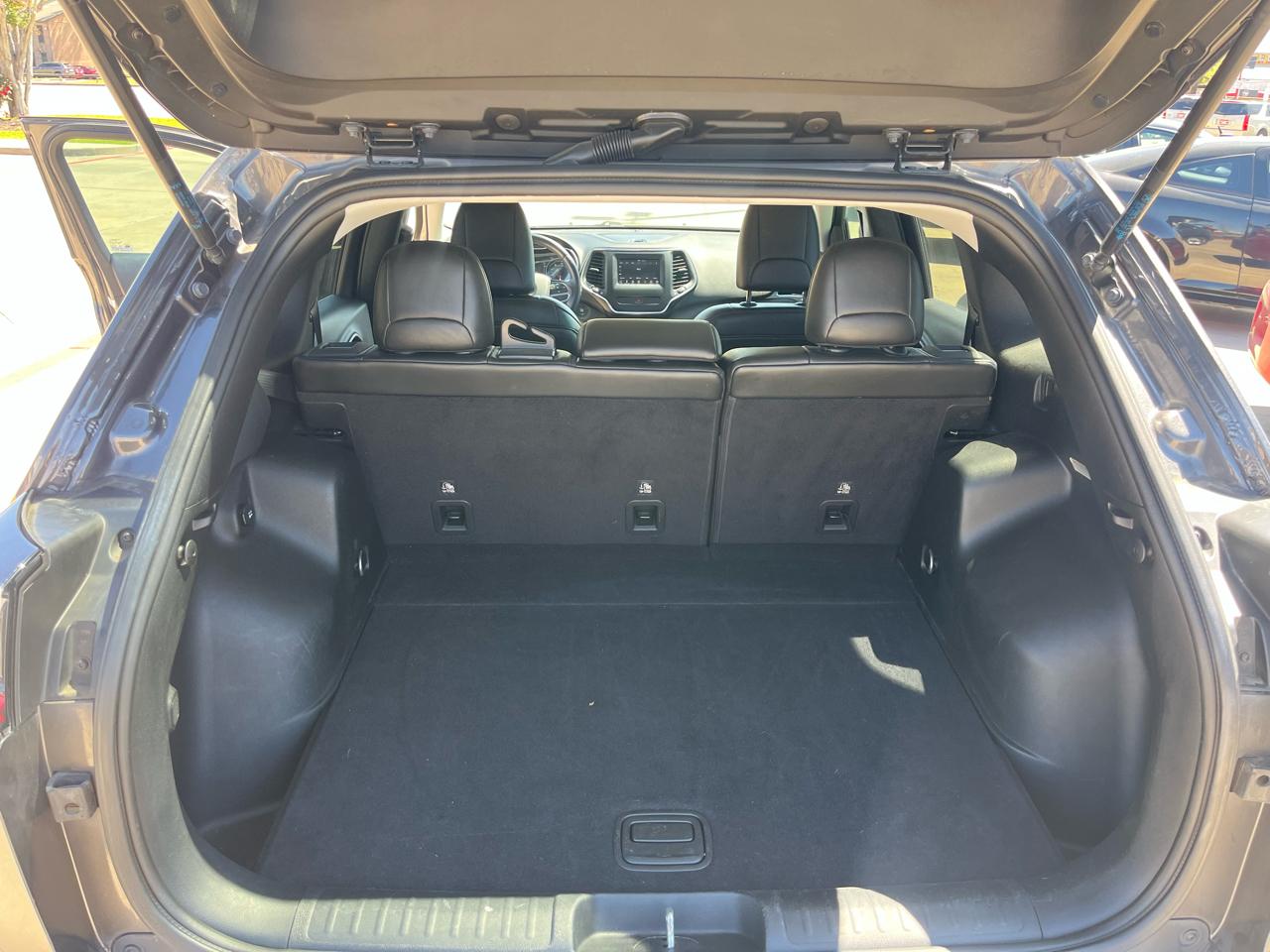 Jeep Cherokee Latitude Plus FWD 2019