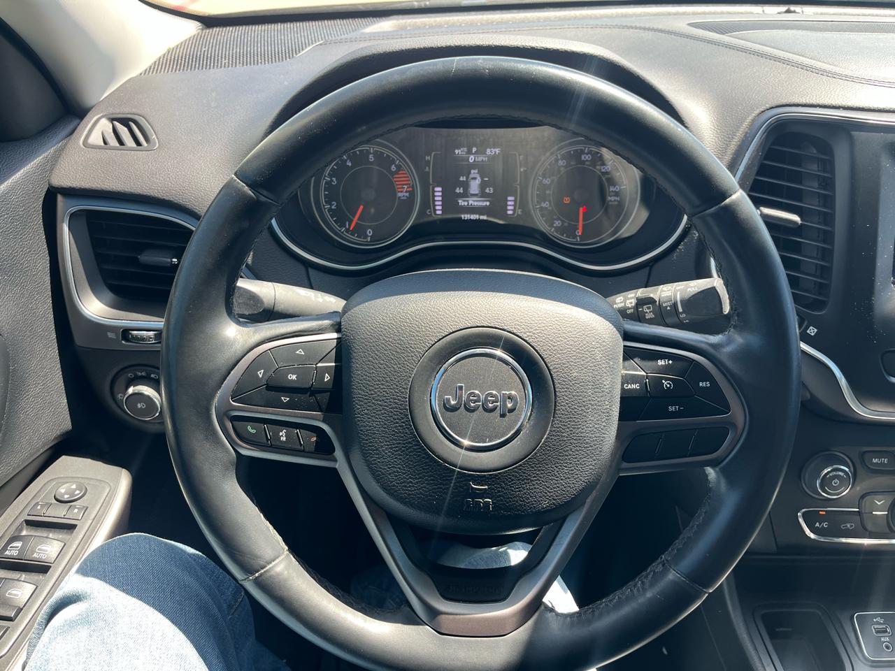 Jeep Cherokee Latitude Plus FWD 2019