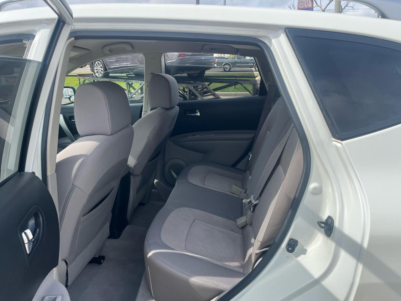 Nissan Rogue S 2WD 2012