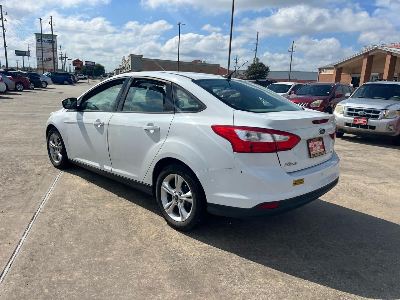 Ford Focus SE Sedan 2013
