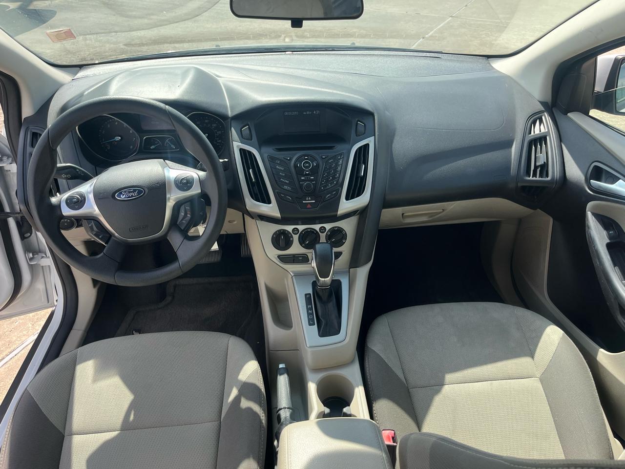 Ford Focus SE Sedan 2013