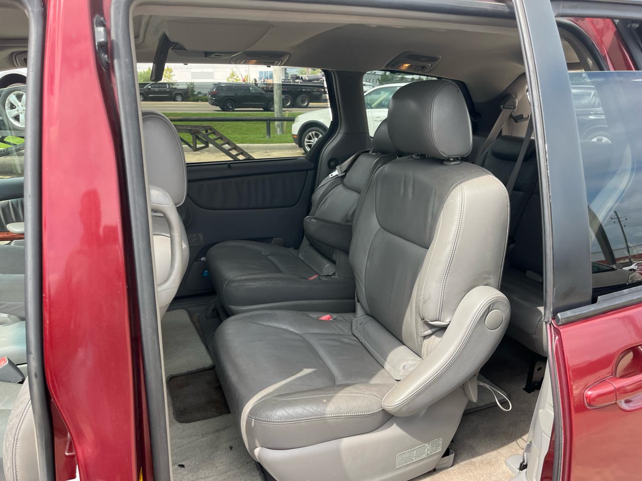 Toyota Sienna XLE 2005