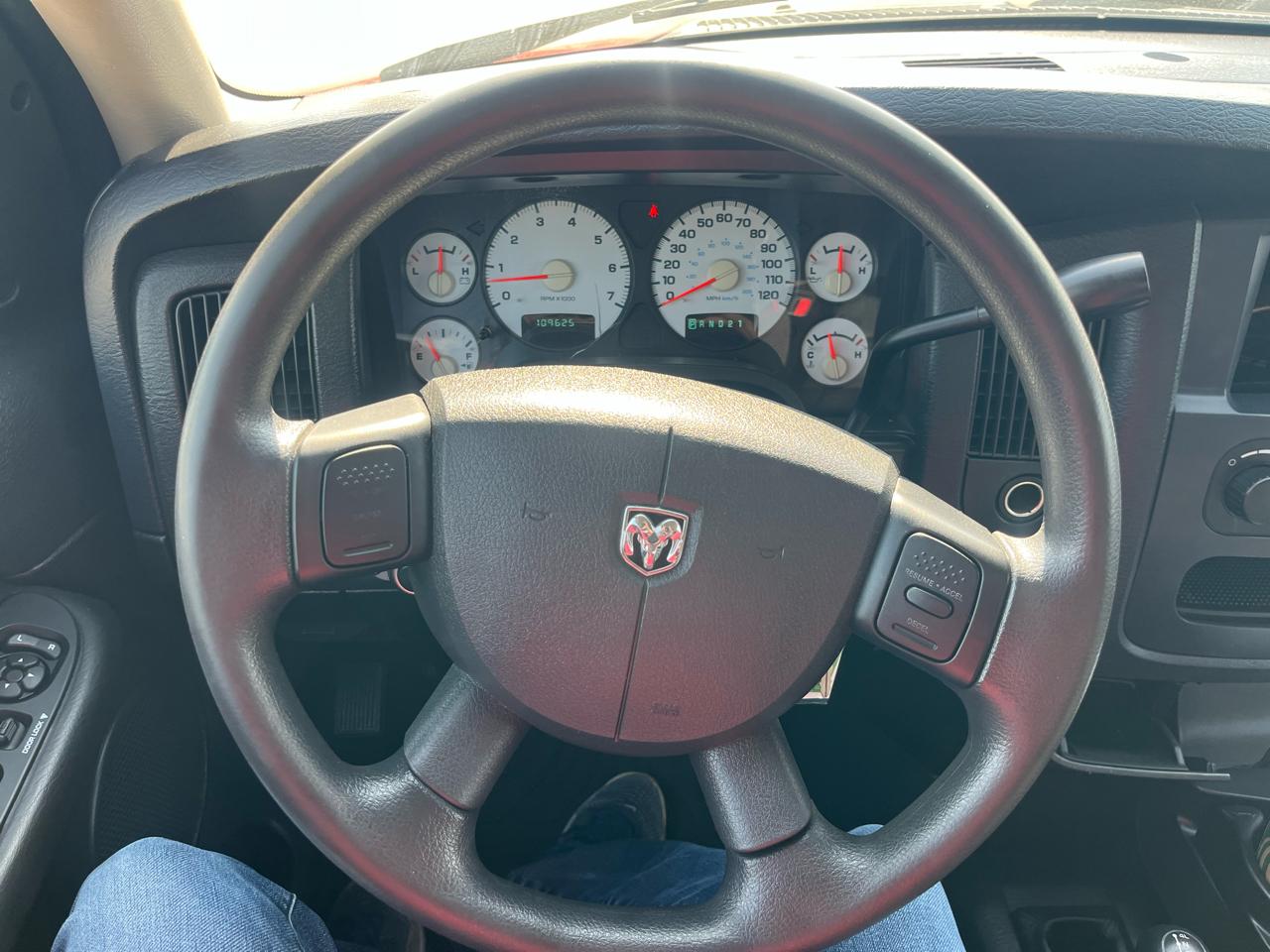 Dodge Ram 1500 ST Quad Cab Long Bed 4WD 2005