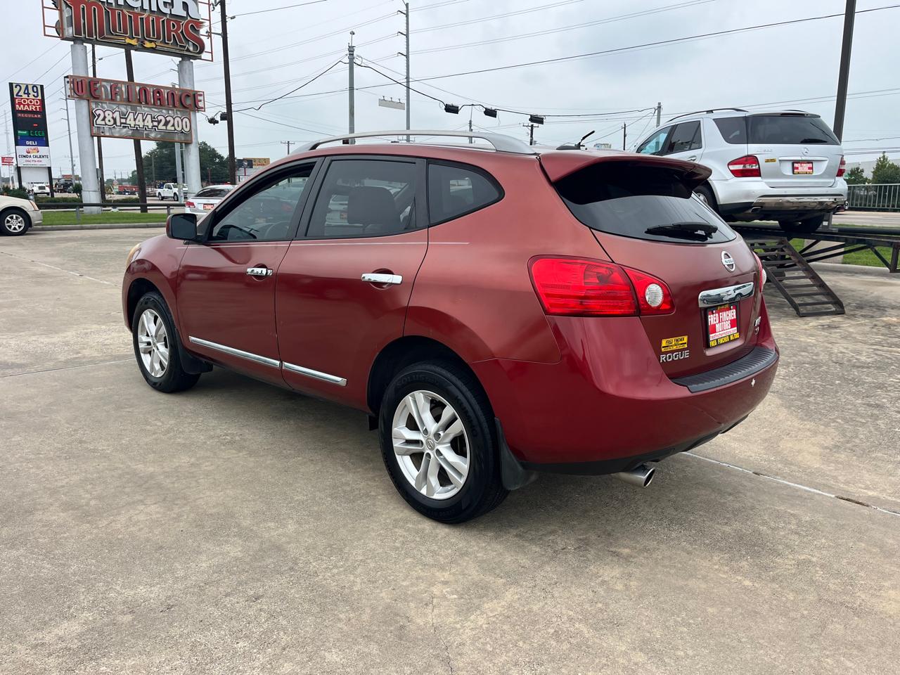 Nissan Rogue S 2WD 2013