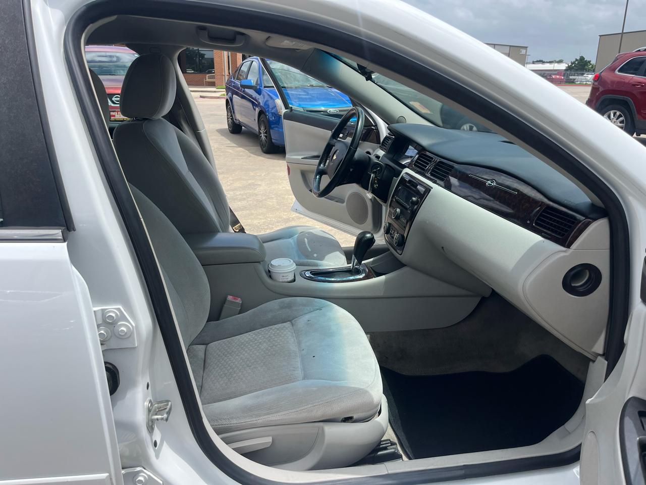 Chevrolet Impala LT (Fleet) 2012