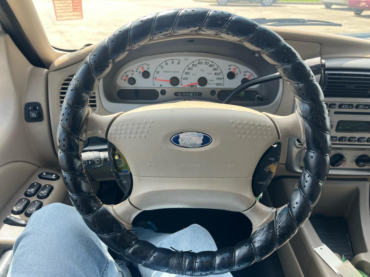 Ford Explorer Sport Trac XLS 4WD 2005