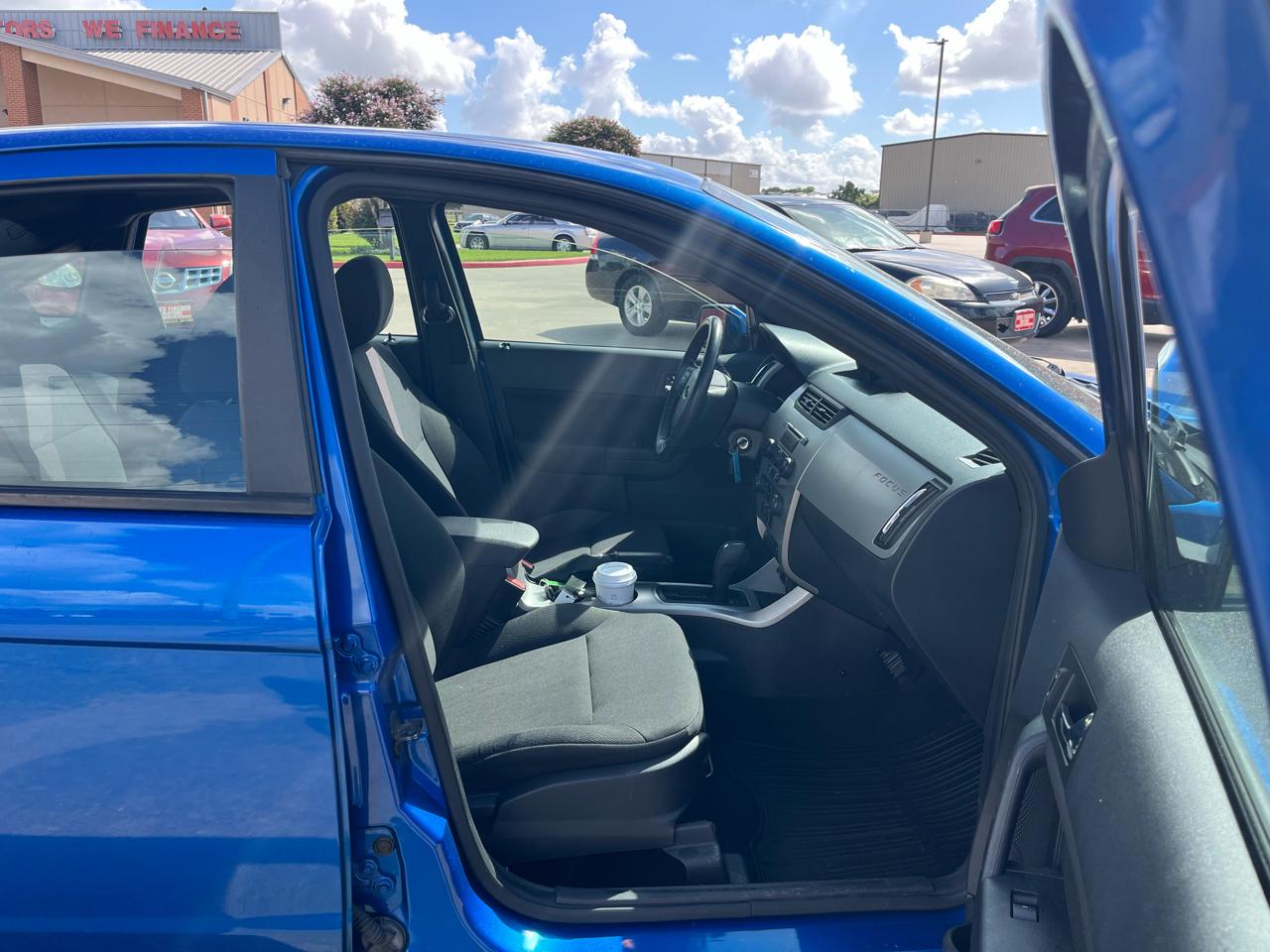 Ford Focus SES Sedan 2011