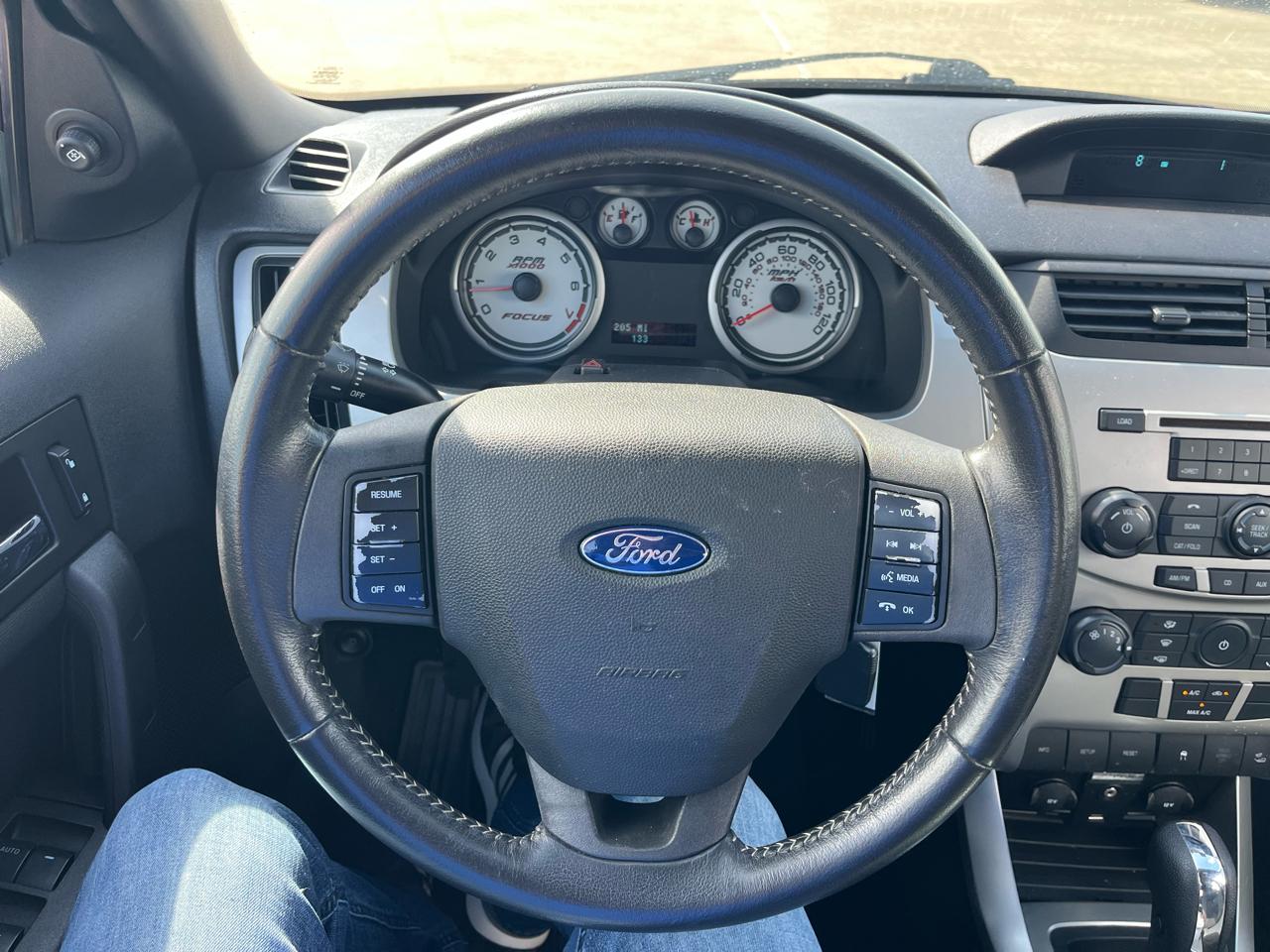 Ford Focus SES Sedan 2011