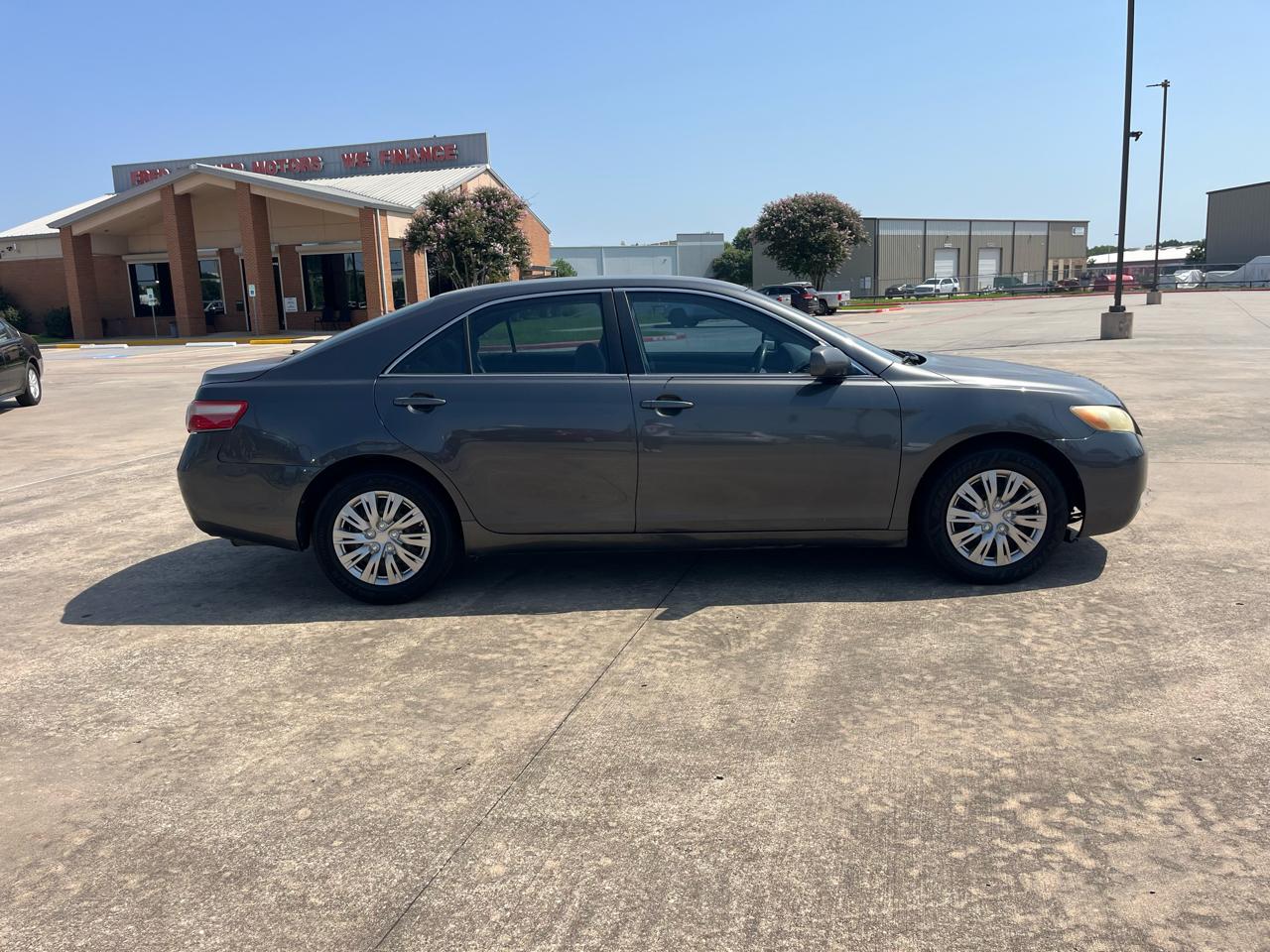 Toyota Camry SE 5-Spd AT 2009