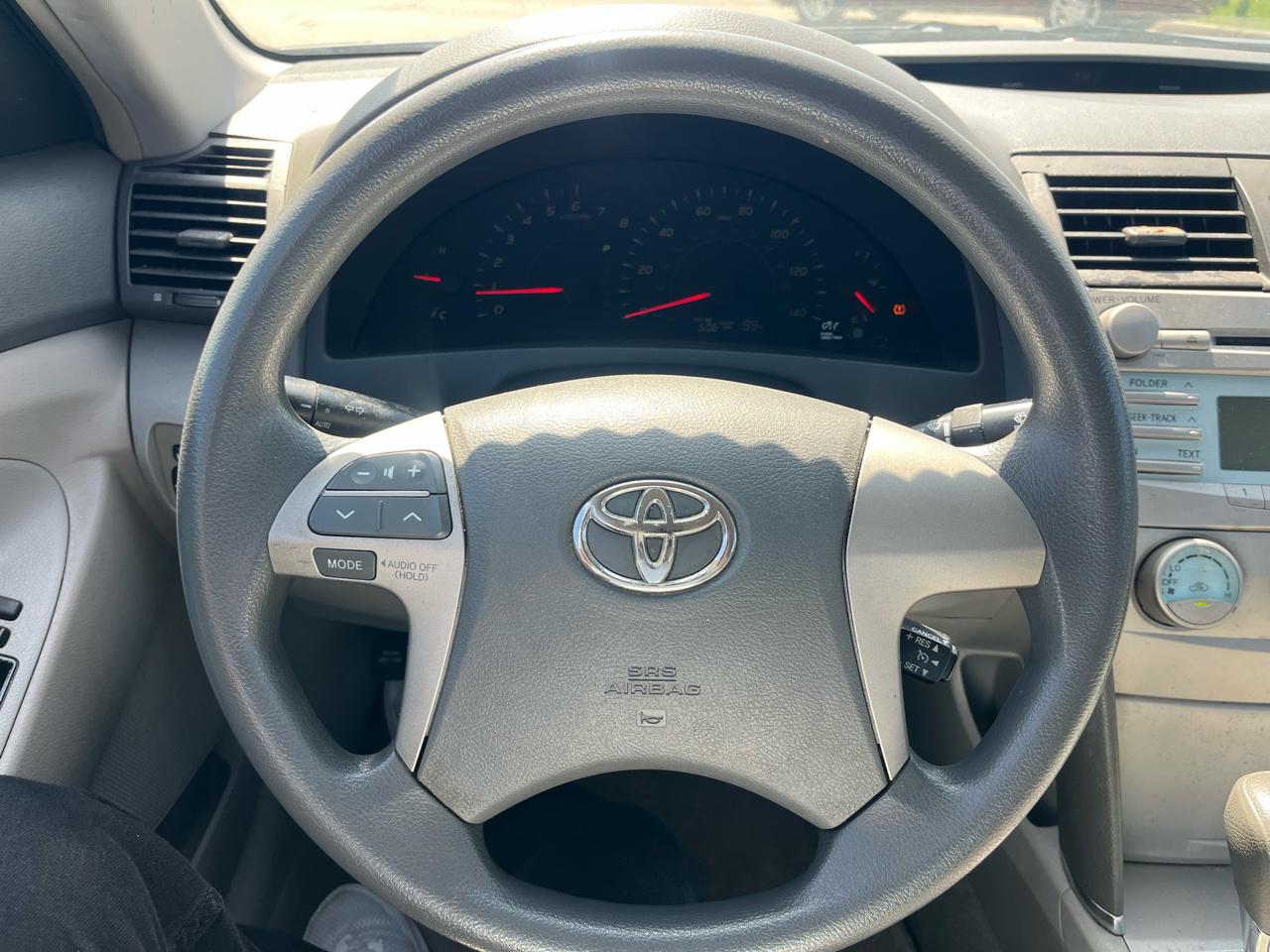 Toyota Camry SE 5-Spd AT 2009