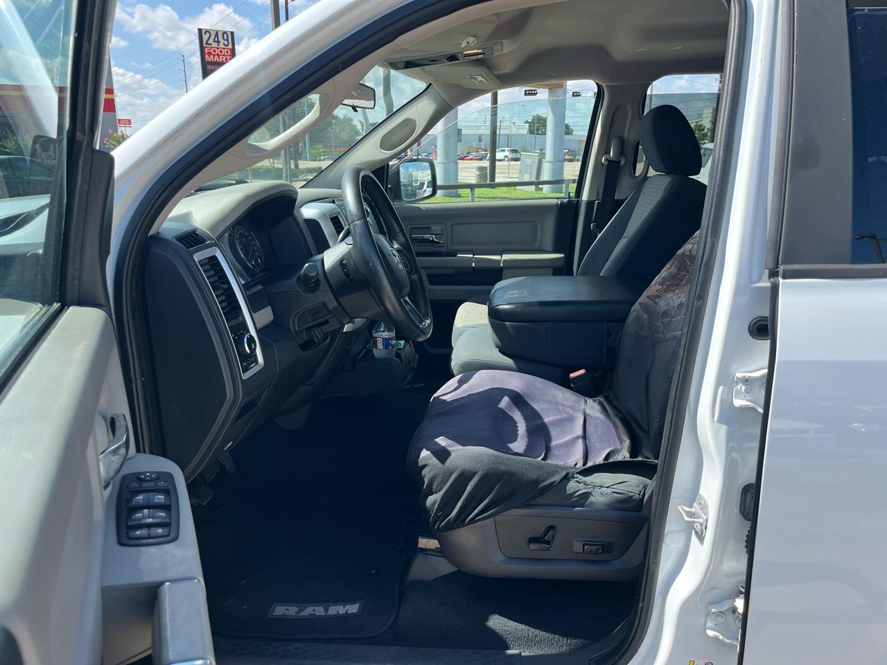 RAM 1500 SLT Quad Cab 2WD 2012
