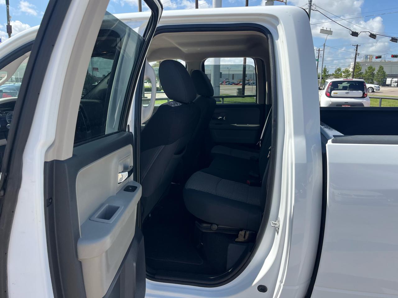 RAM 1500 SLT Quad Cab 2WD 2012
