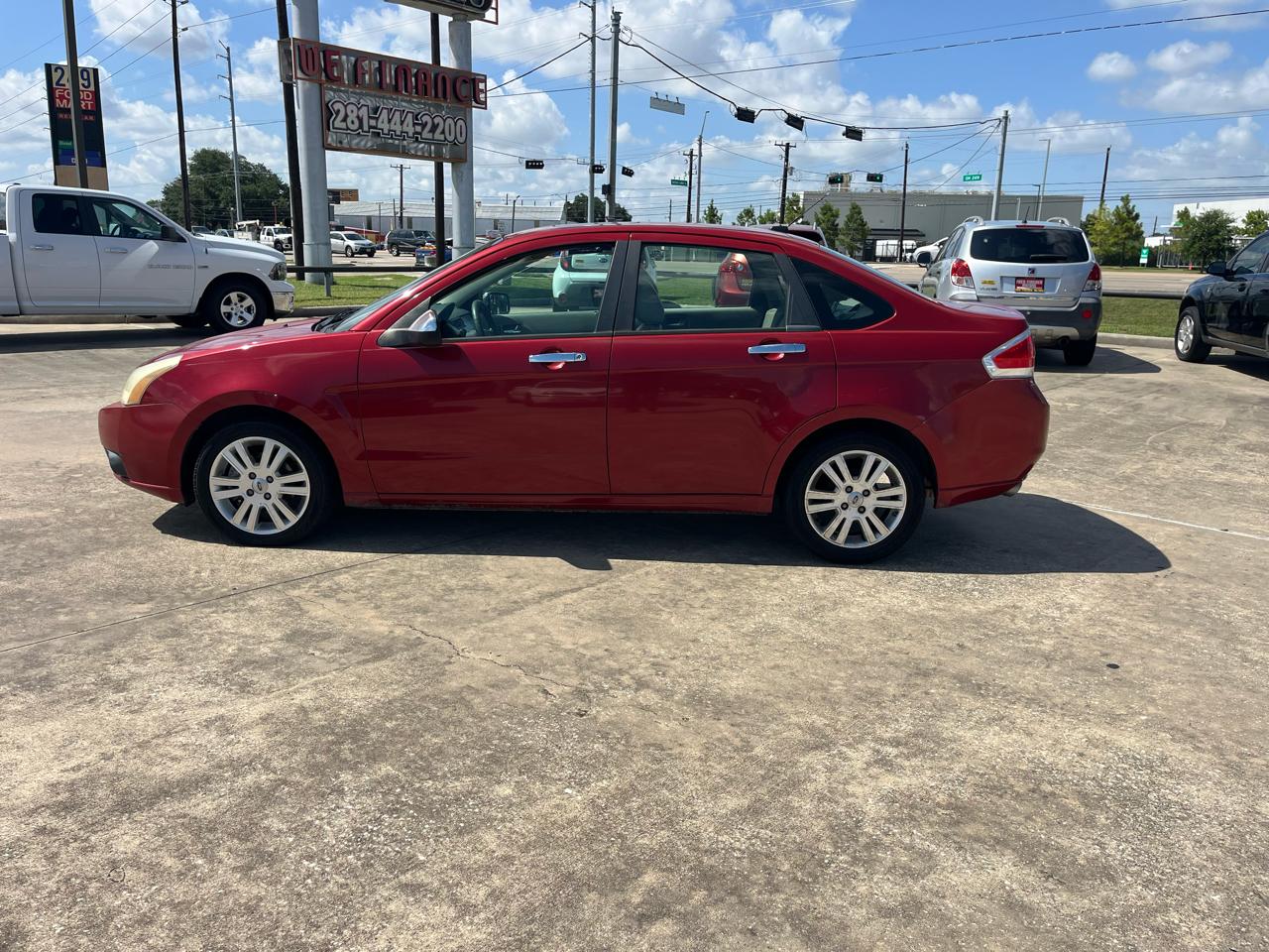 Ford Focus SEL Sedan 2010
