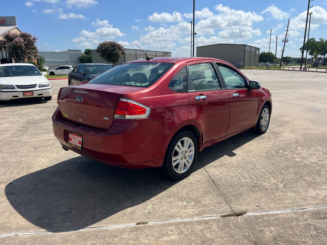 Ford Focus SEL Sedan 2010