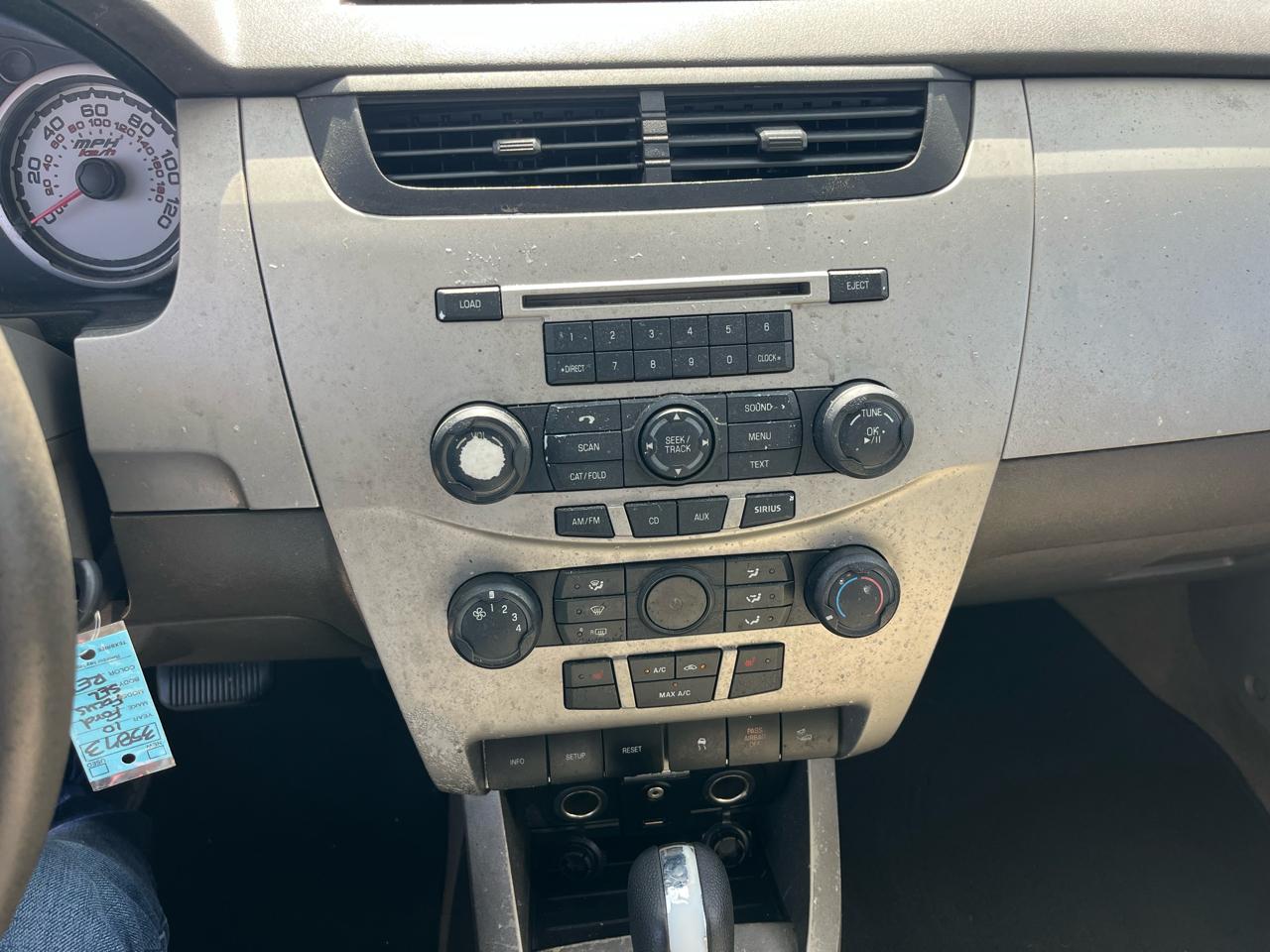 Ford Focus SEL Sedan 2010