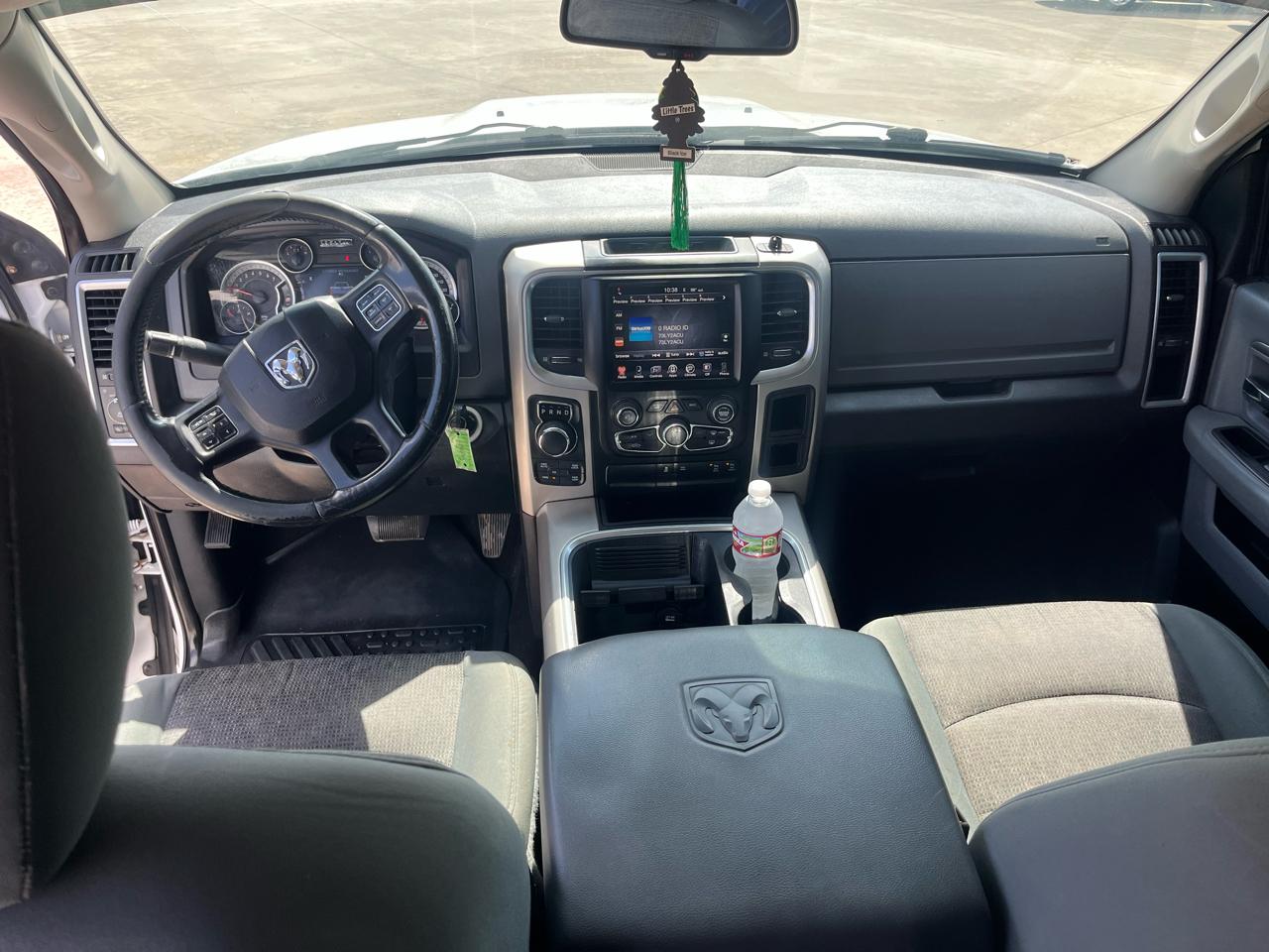 RAM 1500 SLT Crew Cab SWB 4WD 2015
