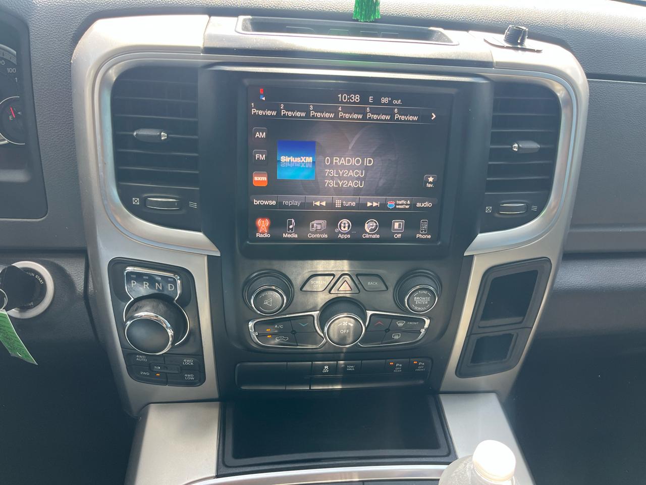 RAM 1500 SLT Crew Cab SWB 4WD 2015