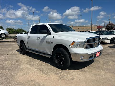 2015 RAM 1500 SLT Crew Cab SWB 4WD