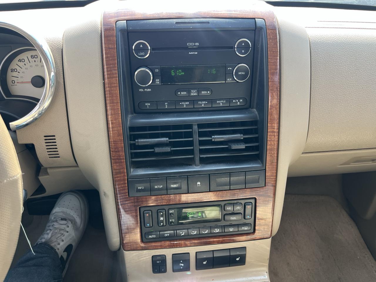 Ford Explorer Eddie Bauer 4.0L 2WD 2009