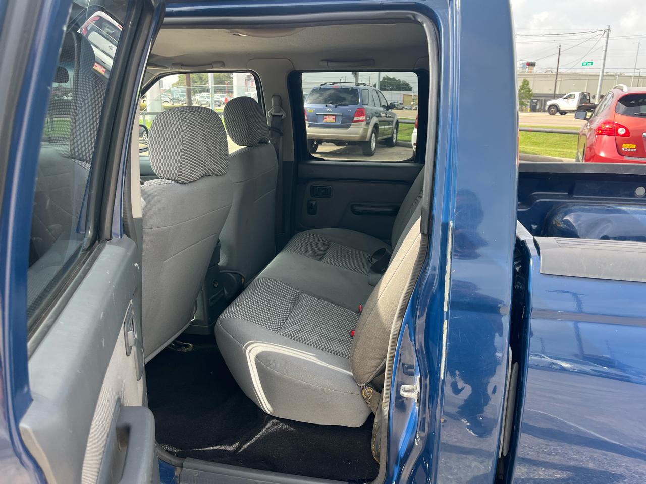 Nissan Frontier XE-V6 Crew Cab Long Bed 4WD 2002